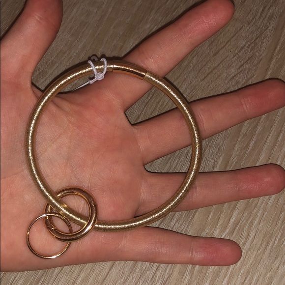 ✨ Golden Keychain Ring ✨ - Picture 4 of 5